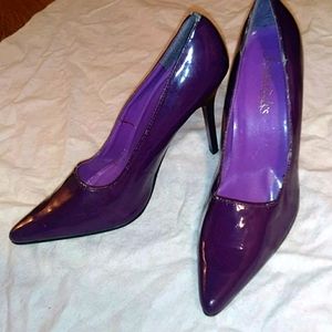Frederick's of Hollywood shoes Size 6.5 purple Heels vintage